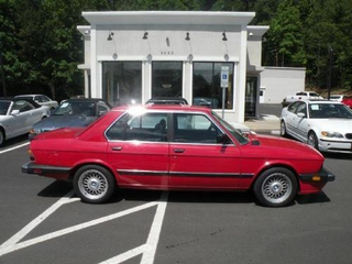 Illustration for article titled Get Hofmeister Kinky with a BMW Middle Child for $7,995